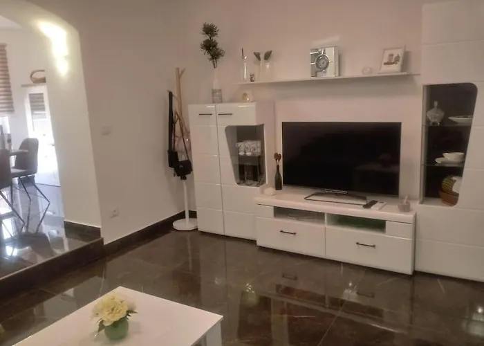 Apartment Oasis *