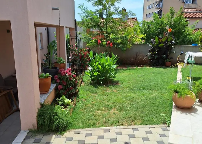 Oasis Apartment